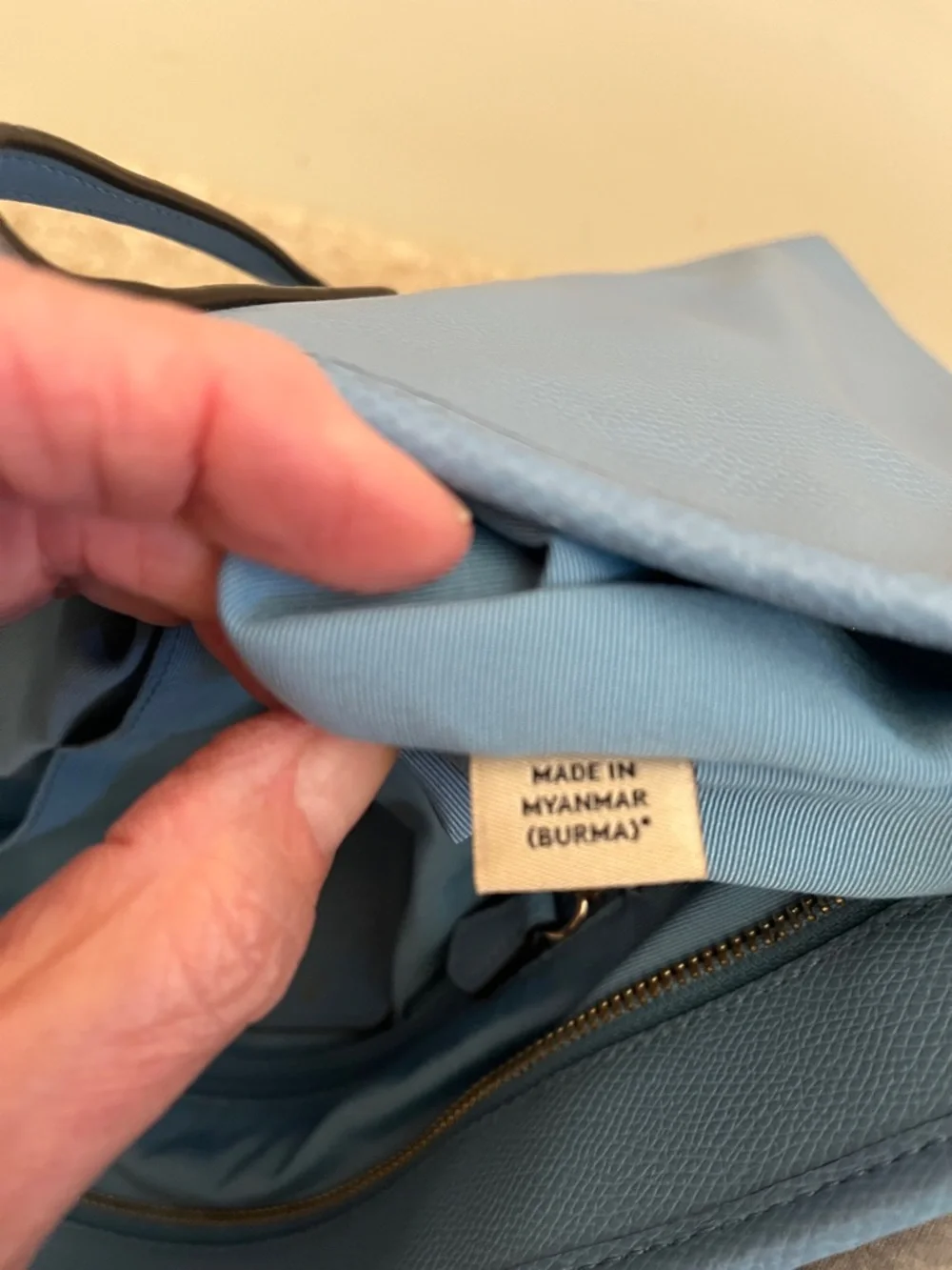 Coach City Zip Pebbled Leather Tote Gold Hardware Hangtag 2015 - Picture 17 of 17